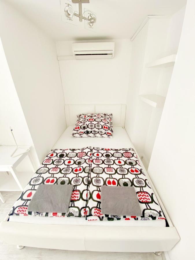 Loft With Rooftop And Free Parking In Garage Budapesta Exterior foto