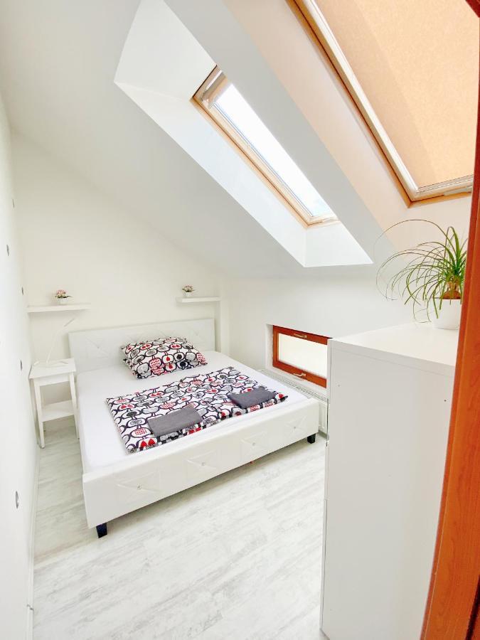 Loft With Rooftop And Free Parking In Garage Budapesta Exterior foto