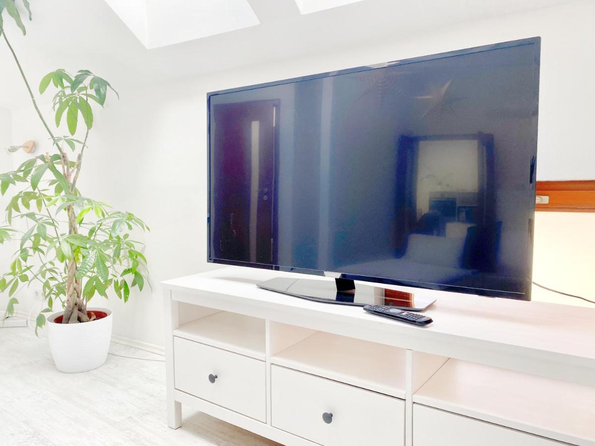 Loft With Rooftop And Free Parking In Garage Budapesta Exterior foto